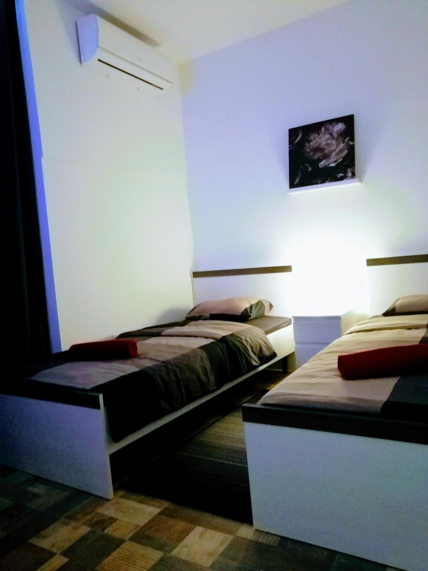Zpula Center Studio Apartments Exteriör bild